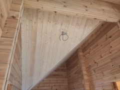 монтаж деревянных панелей внутри помещения